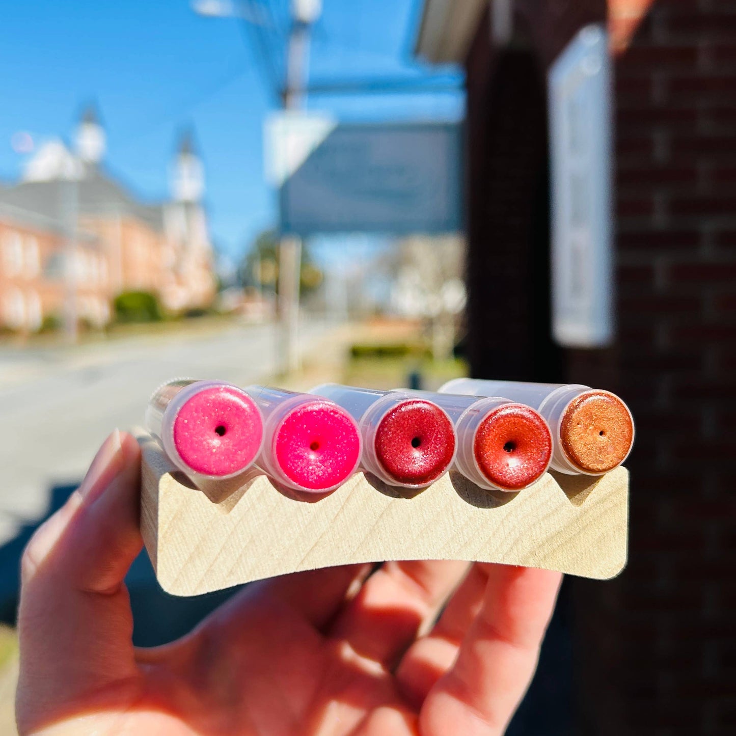 NO-MELT LIP TINT  tinted lip balms with display