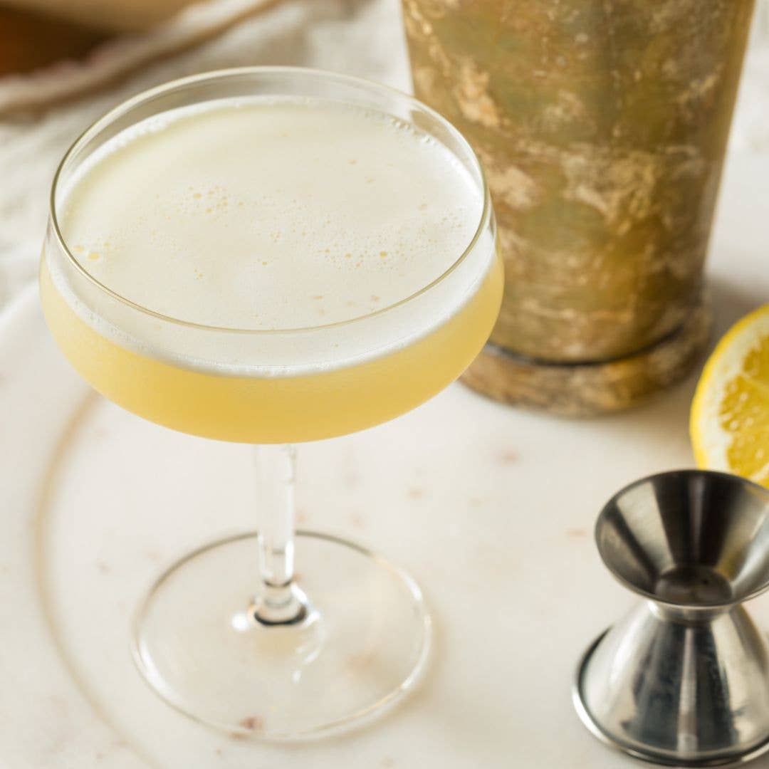 Bee's Knees Cocktail/Mocktail